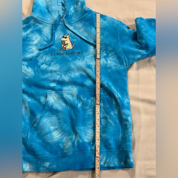 Teddy the Dog “Be Kind to Otters” Blue Tie Dye Hoodie - M - Picture 9 of 10
